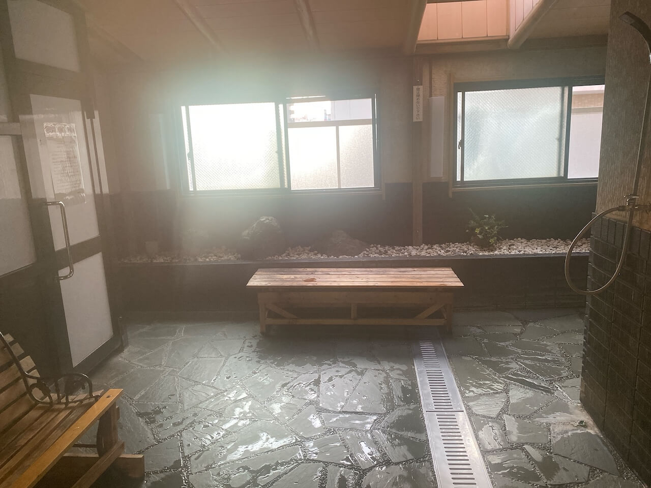 京都　五香湯　休憩スペース