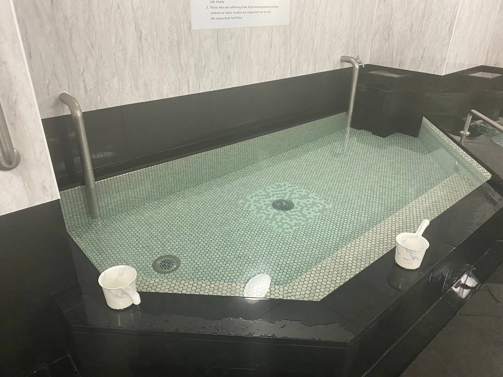 ホテルオークラ神戸　水風呂